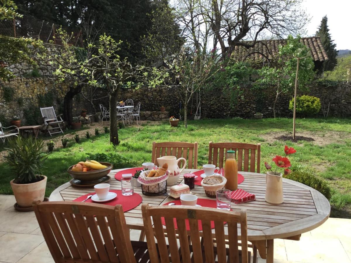 Les Lauriers Bed & Breakfast Camps-la-Source Luaran gambar